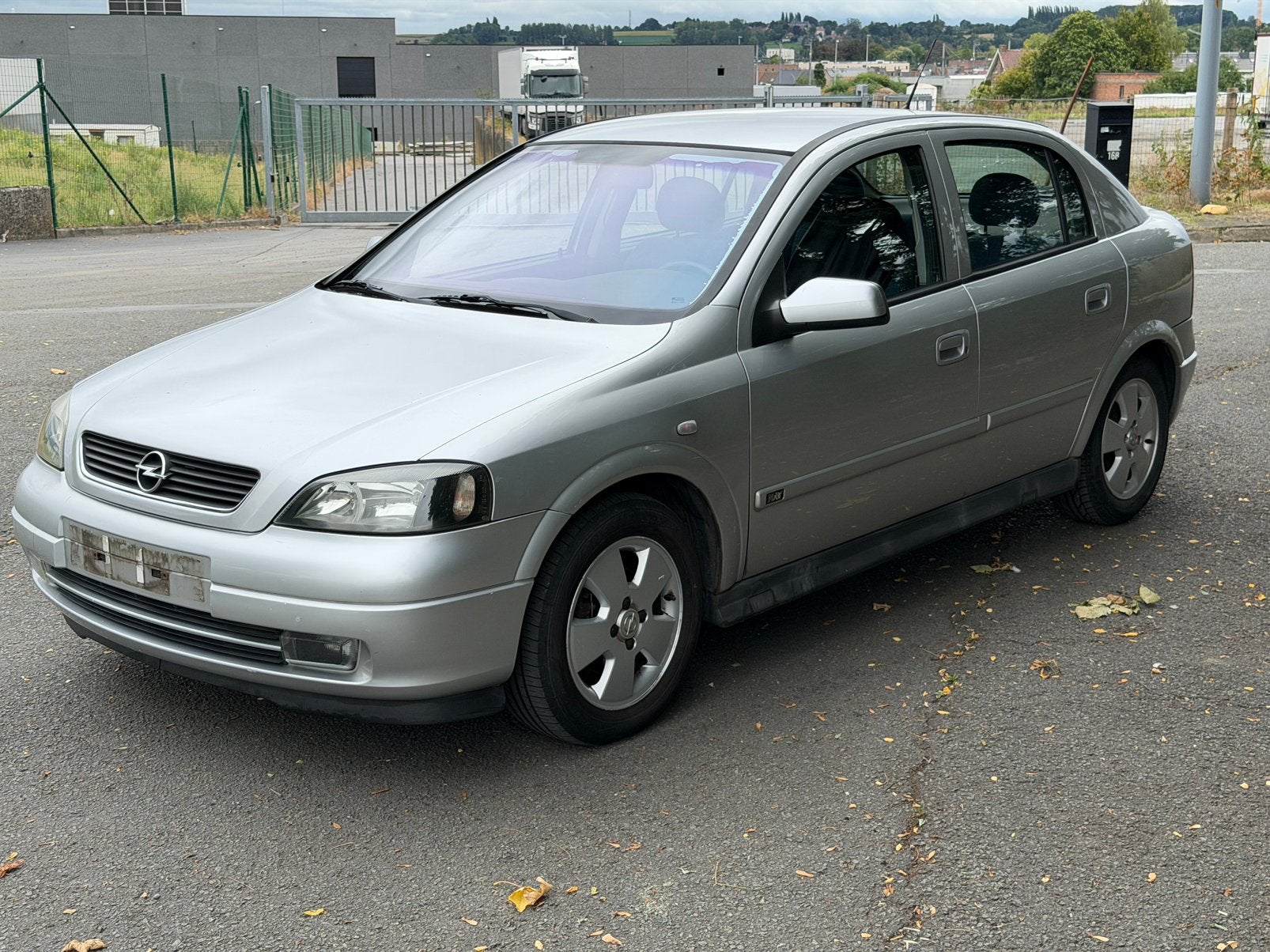 Opel Astra 30€ per dag, Services & Professionnels, Véhicule de tourisme