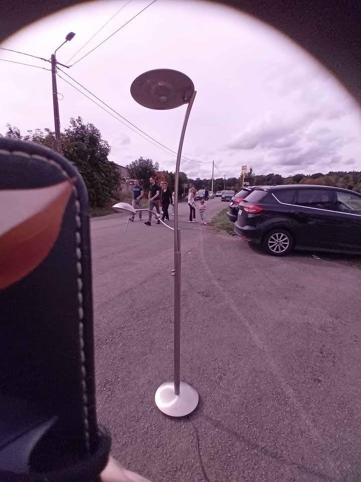 lampadaire sur pied, Enlèvement, Utilisé