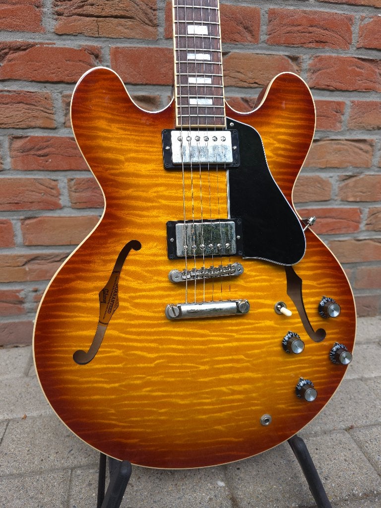 Bouchée de thé glacée figurée Gibson ES-335, Musique & Instruments, Enlèvement ou Envoi, Comme neuf, Semi-solid body, Gibson