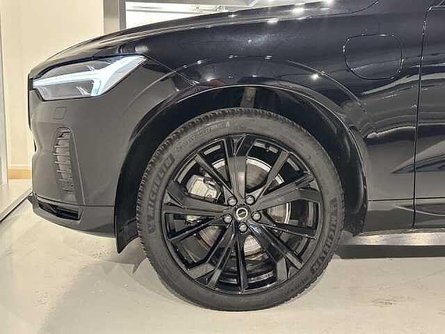 Volvo XC60 T6 Recharge Black Edition Plus, Automaat, Euro 6, Zwart, https://public.car-pass.be/vhr/5d3eb95e-7520-497c-8d1c-18db8d8a8b33