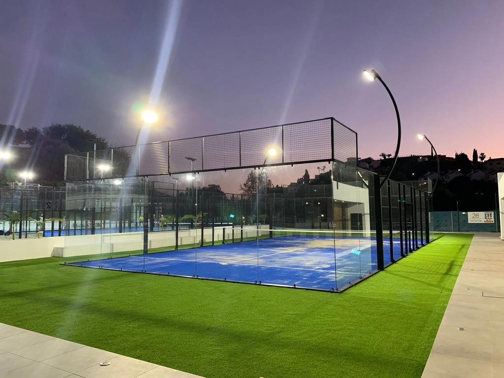 Volledig Panoramische Padelbaan – Luxe, Modern & Uniek!, Verzenden, Nieuw