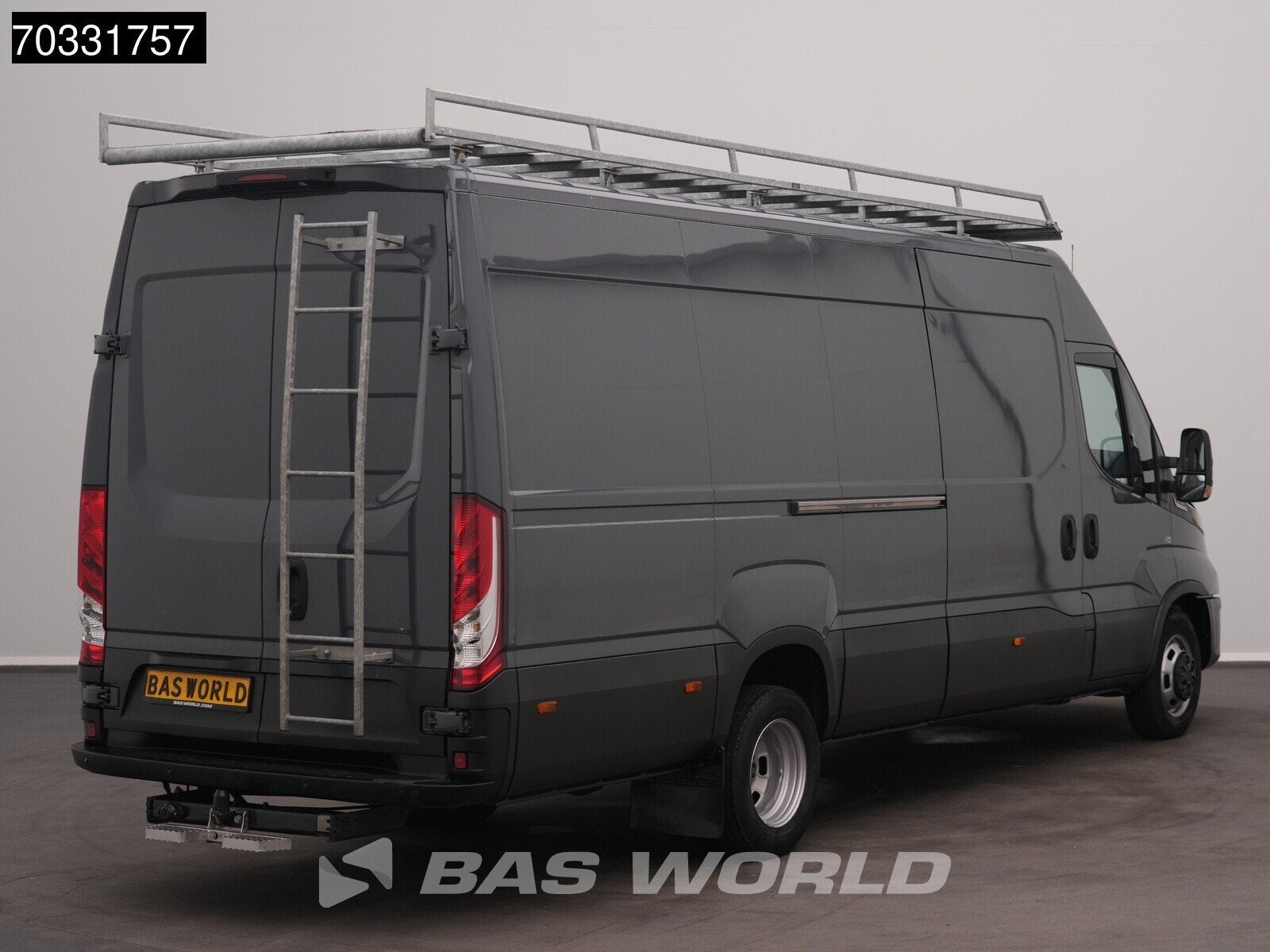 Iveco Daily 35C18 3.0L Automaat L3H2 LED 3,5t Trekhaak Dubbe, Auto's, Automaat, 2872 kg, Stof, Gebruikt