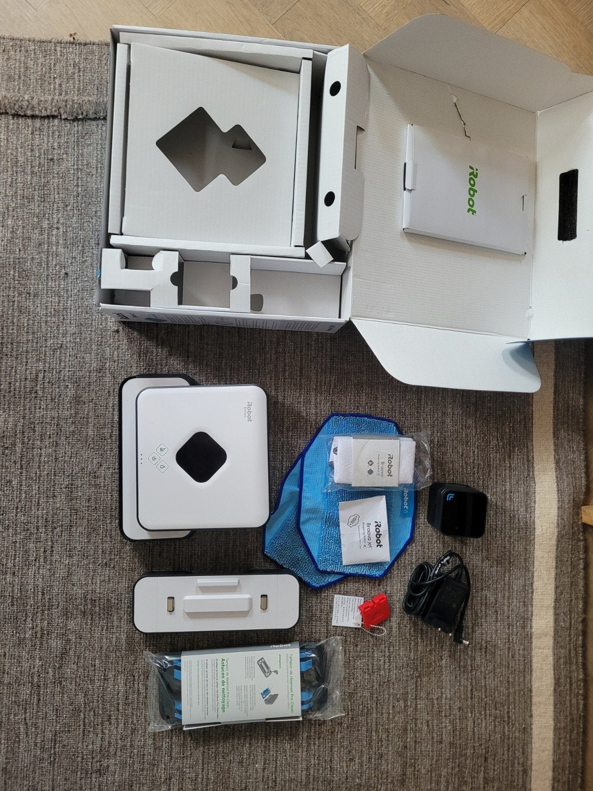 Irobot Braava 390 g, Maison & Meubles, Produits de nettoyage, Enlèvement
