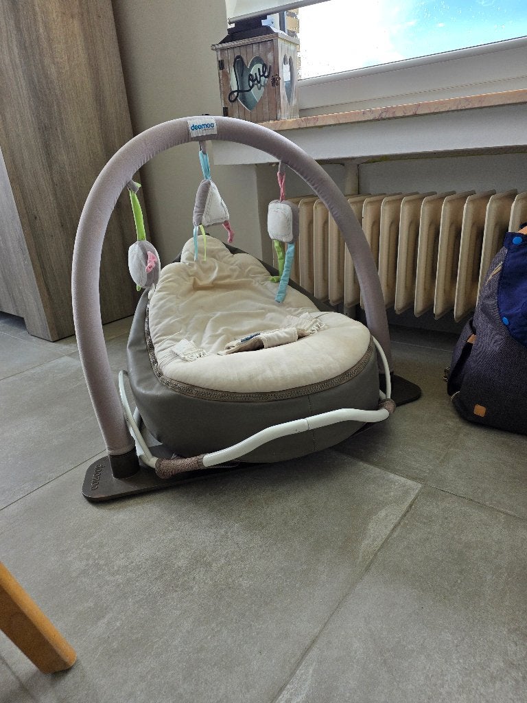 Pouf bébé Doomoo avec balancelle et arche, Enfants & Bébés, Autres marques, Avec ceinture(s), Enlèvement, Utilisé