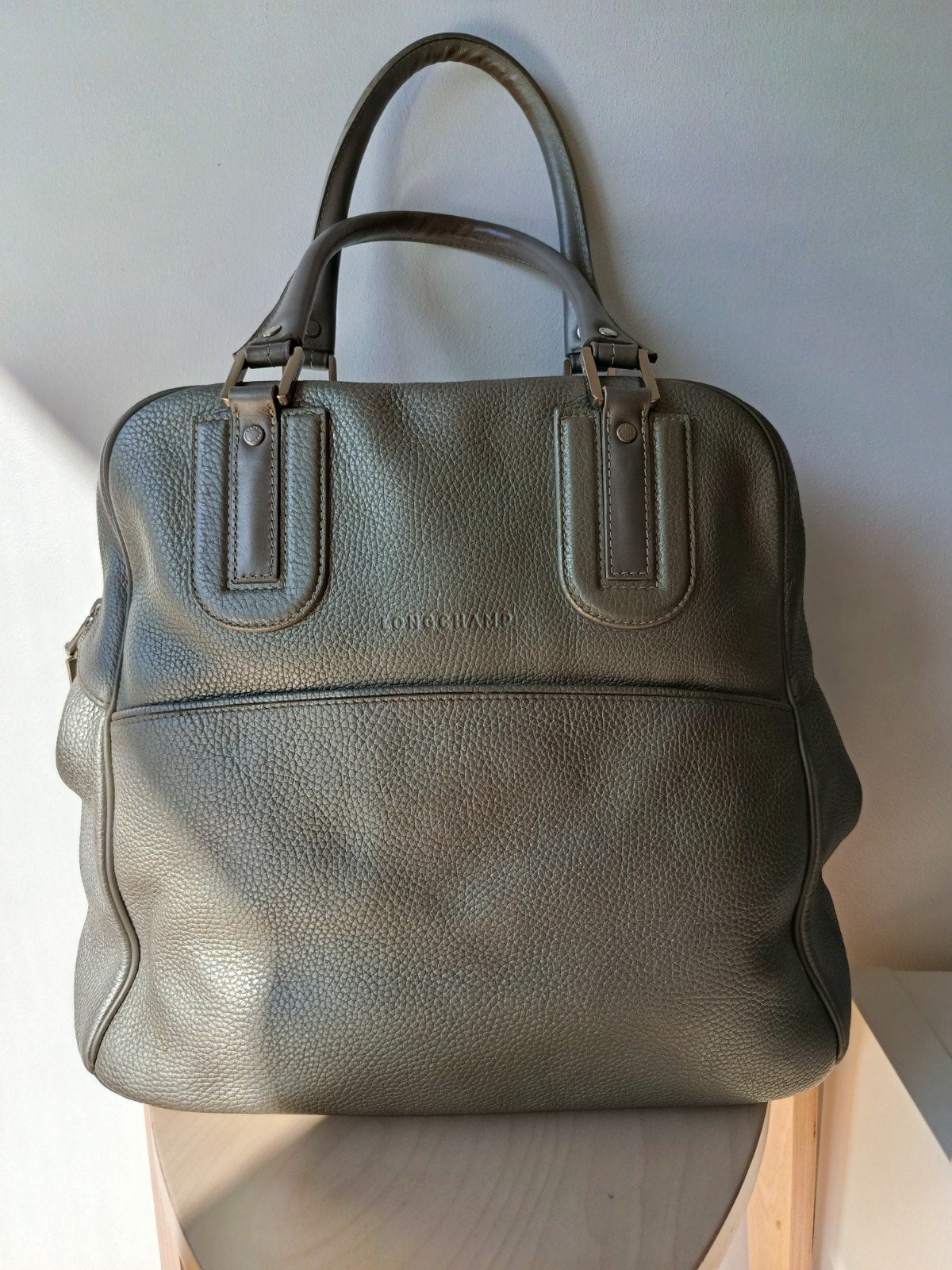 Longchamp modèle Cosmo, Bijoux, Sacs & Beauté, Enlèvement, Comme neuf, Gris, Sac à main