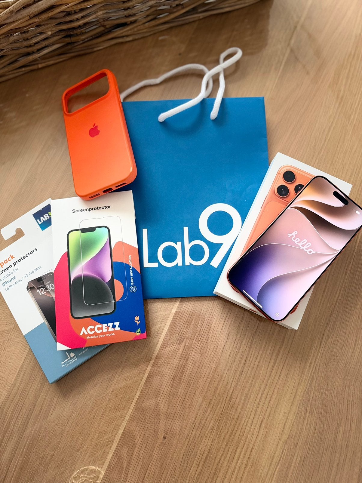 Iphone 17 Pro Max, Ophalen, Zo goed als nieuw, Screenprotector