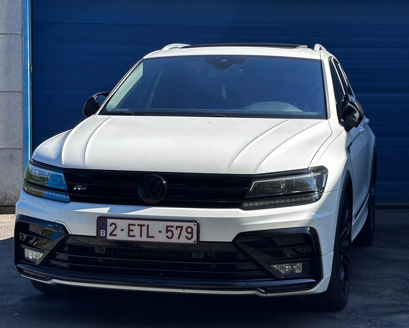 Volkswagen Tiguan 1.5 TSI DSG R-Line FULL OPTION TOPSTAAT!, Auto's, Automaat, Alcantara, Zwart, Bedrijf