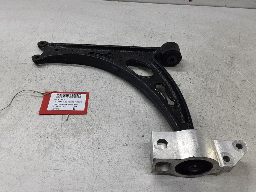 BRAS DE SUSPENSION AVANT GAUCHE (TRIANGLE) Golf V (1K1), Volkswagen, Mevr. I. Hauben, Utilisé, Rue de l'Espoir 34 34
4030  GRIVEGNÉE, BE