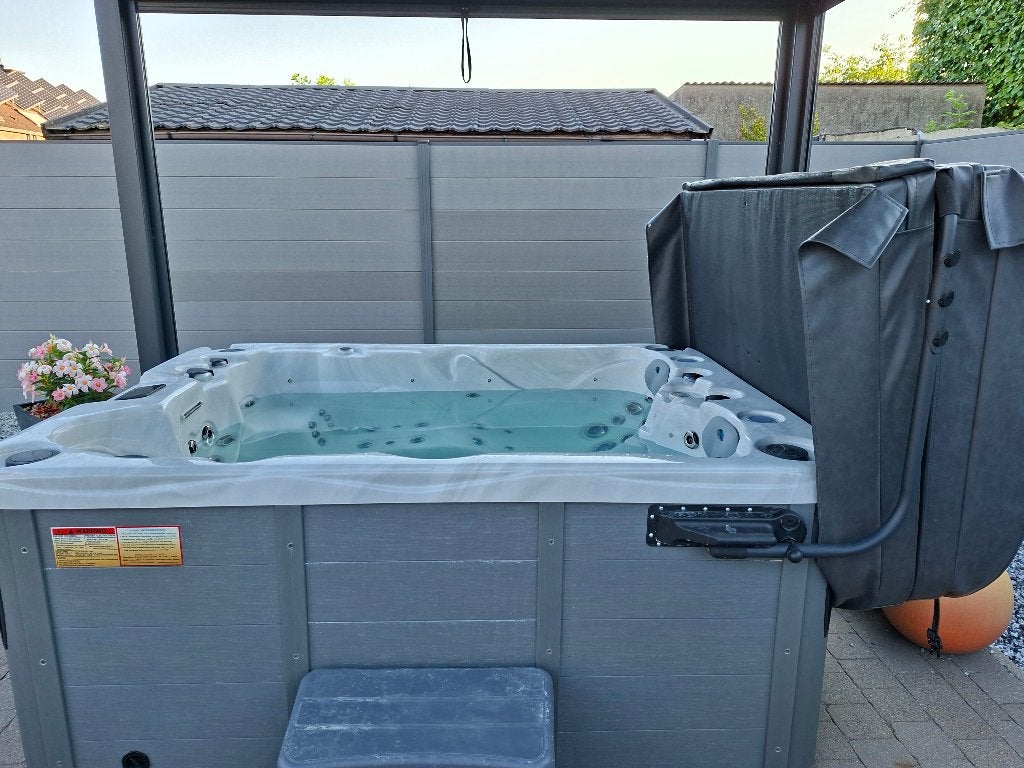 Jaccuzzi, Tuin en Terras, Ophalen, Nieuw, Afdekzeil, Vast