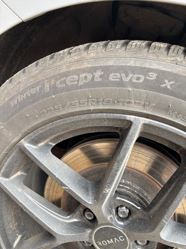 Pneus d'hiver sur la jante, Autos : Pièces & Accessoires, Pneus et Jantes, Pneus hiver, Véhicule de tourisme, 18 pouces