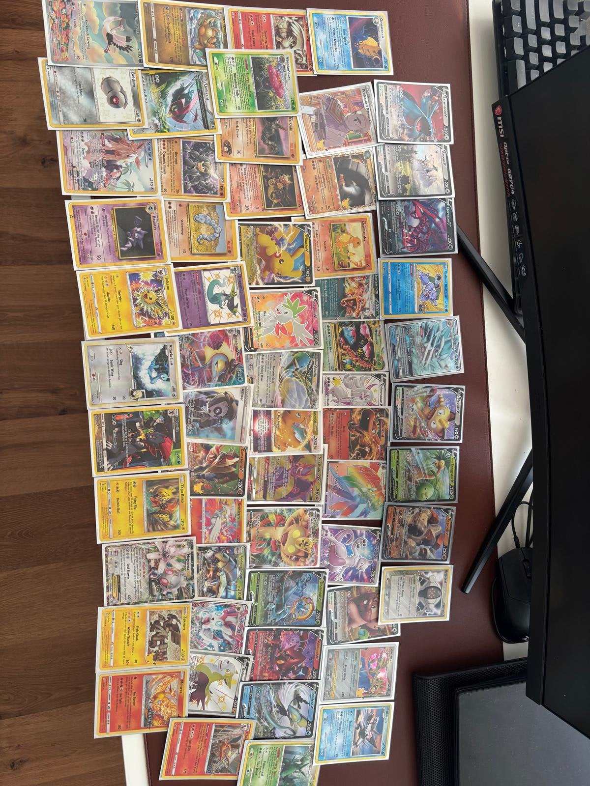 Pokémon collectie - 70+ zeldzame kaarten + 2 volle dozen, Ophalen, Zo goed als nieuw, Meerdere kaarten, Foil