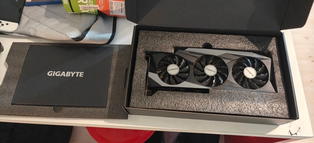 Gigabyte Geforce RTX3080 10GB, GDDR6, PCI-Express 4, HDMI, Enlèvement