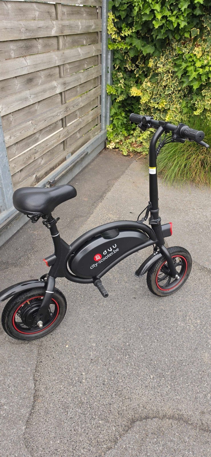 elektrische stad-scooter DYU, Fietsen en Brommers, Gebruikt, Minder dan 14 inch, Deels opvouwbaar, Schijfrem