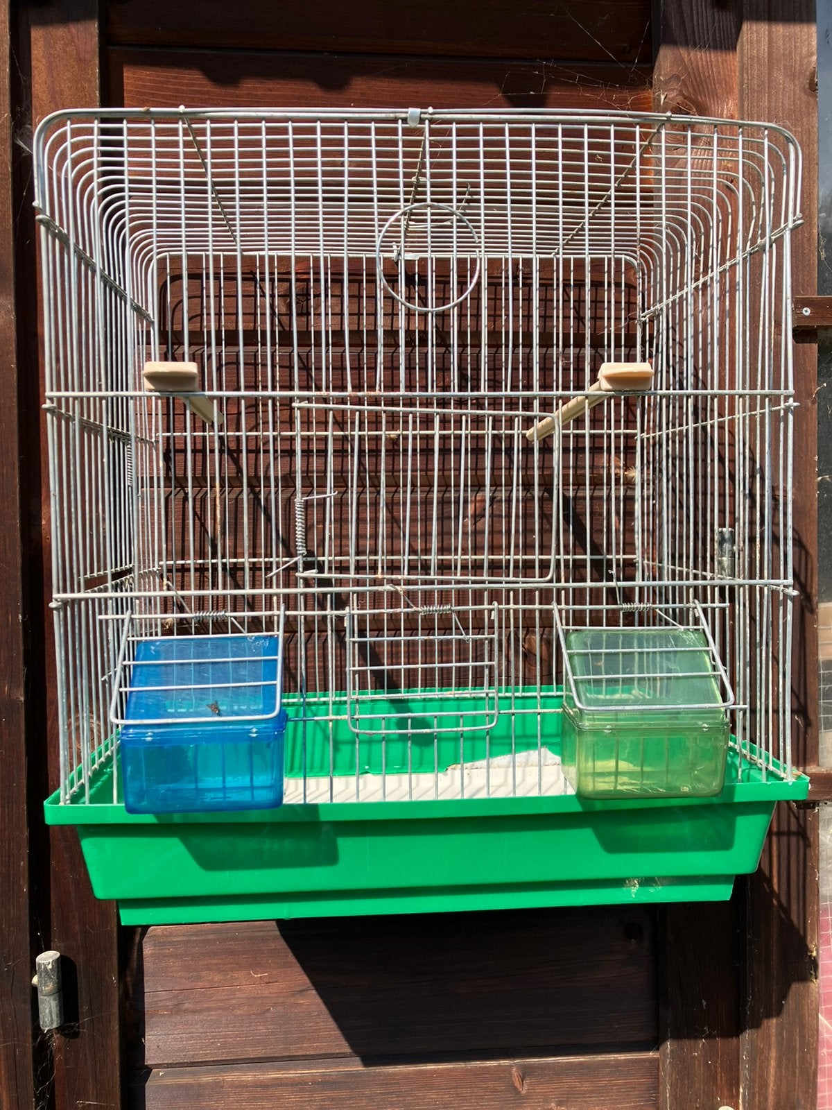 GROENE VOGELKOOI MET TOEBEHOREN: KANARIE/PARKIET NU 25 EURO, Enlèvement, Comme neuf, Autres matériaux, Cage à oiseaux