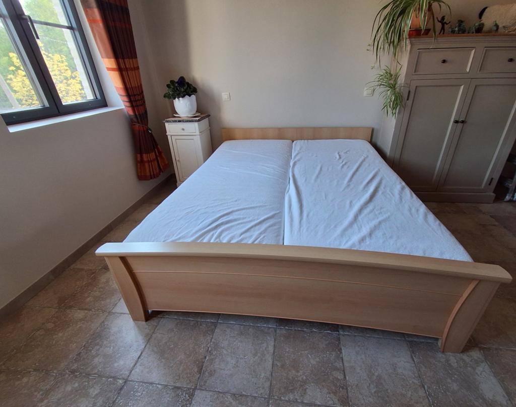 2-persoonsbed met 2 lattenbodems en 2 matrassen, Ophalen