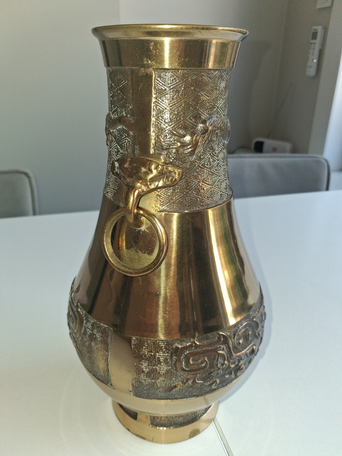 Vaas uit korea, Ophalen