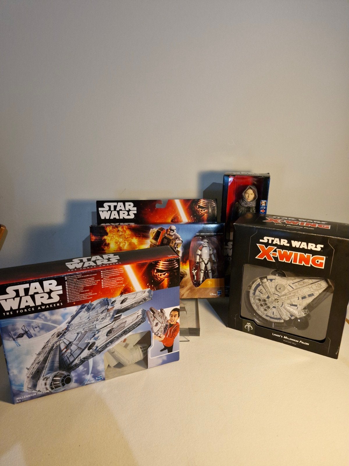 Vier STAR WARS VERZAMELOBJECTEN Milennium Falcon, Verzamelen, Star Wars, Ophalen of Verzenden