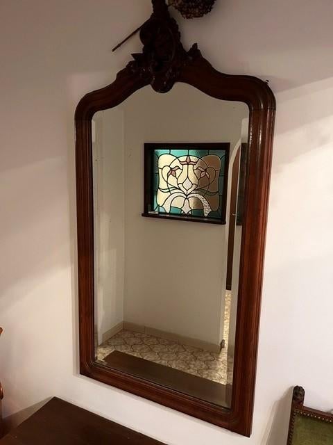 Klassieke houten wandspiegel – elegant en tijdloos, Antiek en Kunst, Ophalen, Overige vormen, 50 tot 100 cm, 150 tot 200 cm