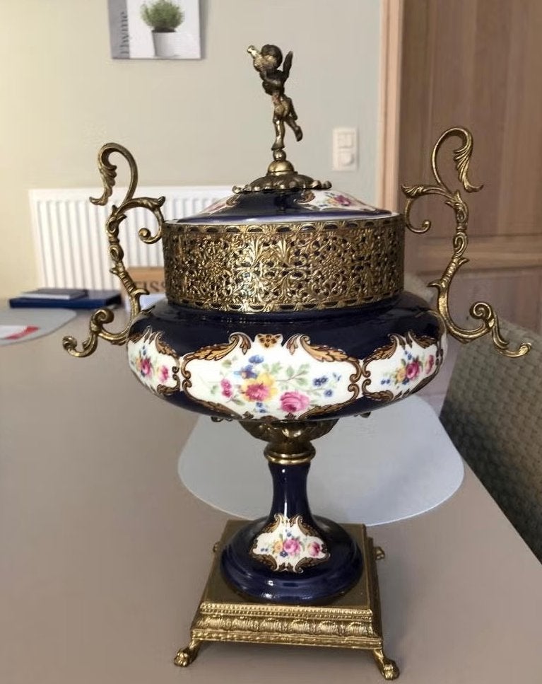 Handbeschilderde Limoges‑vaas, Antiek en Kunst, Antiek | Porselein, Ophalen