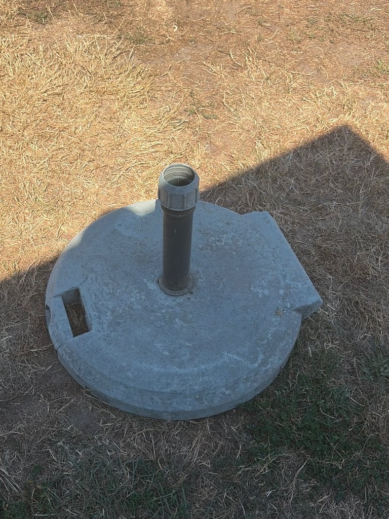 Gratis parasolvoet (beton), Ophalen, Parasolvoet