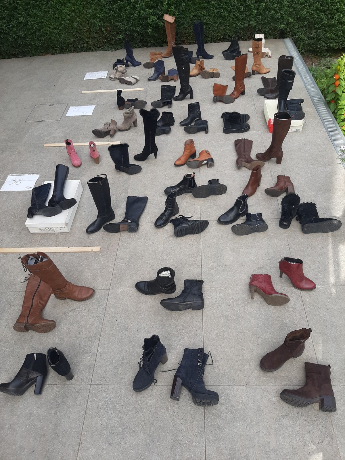 50 x bottes femmes à 5 €/paire ou 150€ pour tout , 9 photo's, Vêtements | Femmes, Chaussures, Enlèvement ou Envoi
