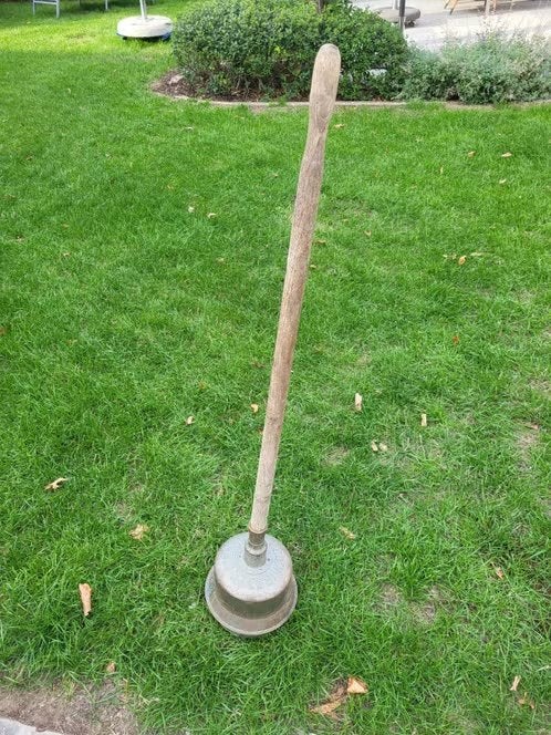 Pilon à laver/horloge de lavage ancien avec manche en bois, Antiquités & Art, Enlèvement
