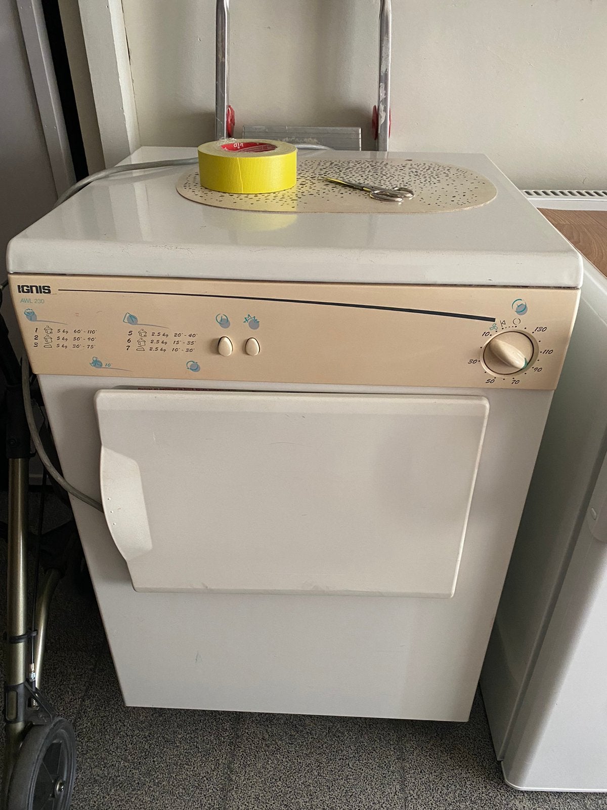 Droogkast Ignis, Ophalen, Zo goed als nieuw