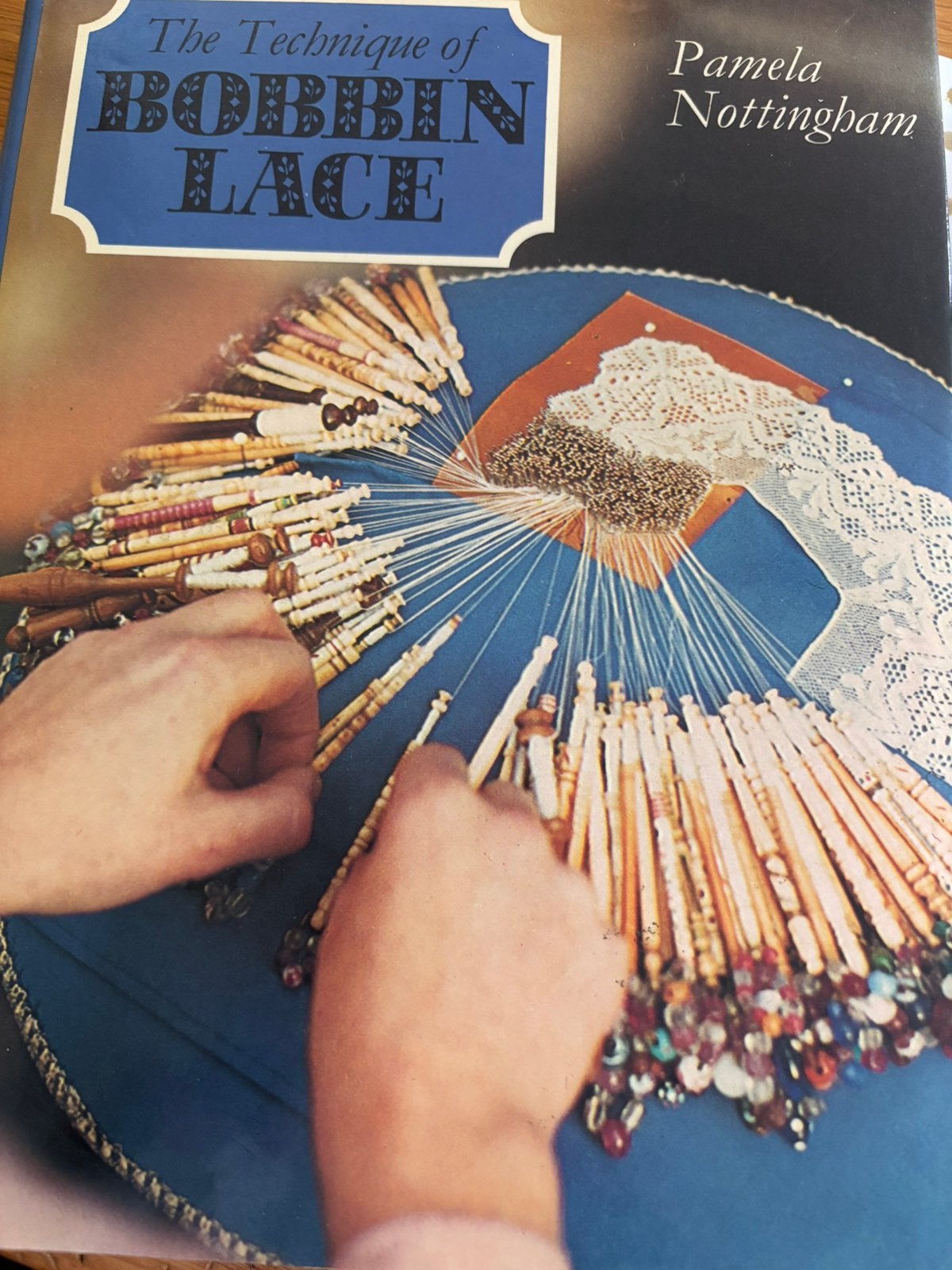 Lot 2 kantklos boeken, Verzenden, Zo goed als nieuw