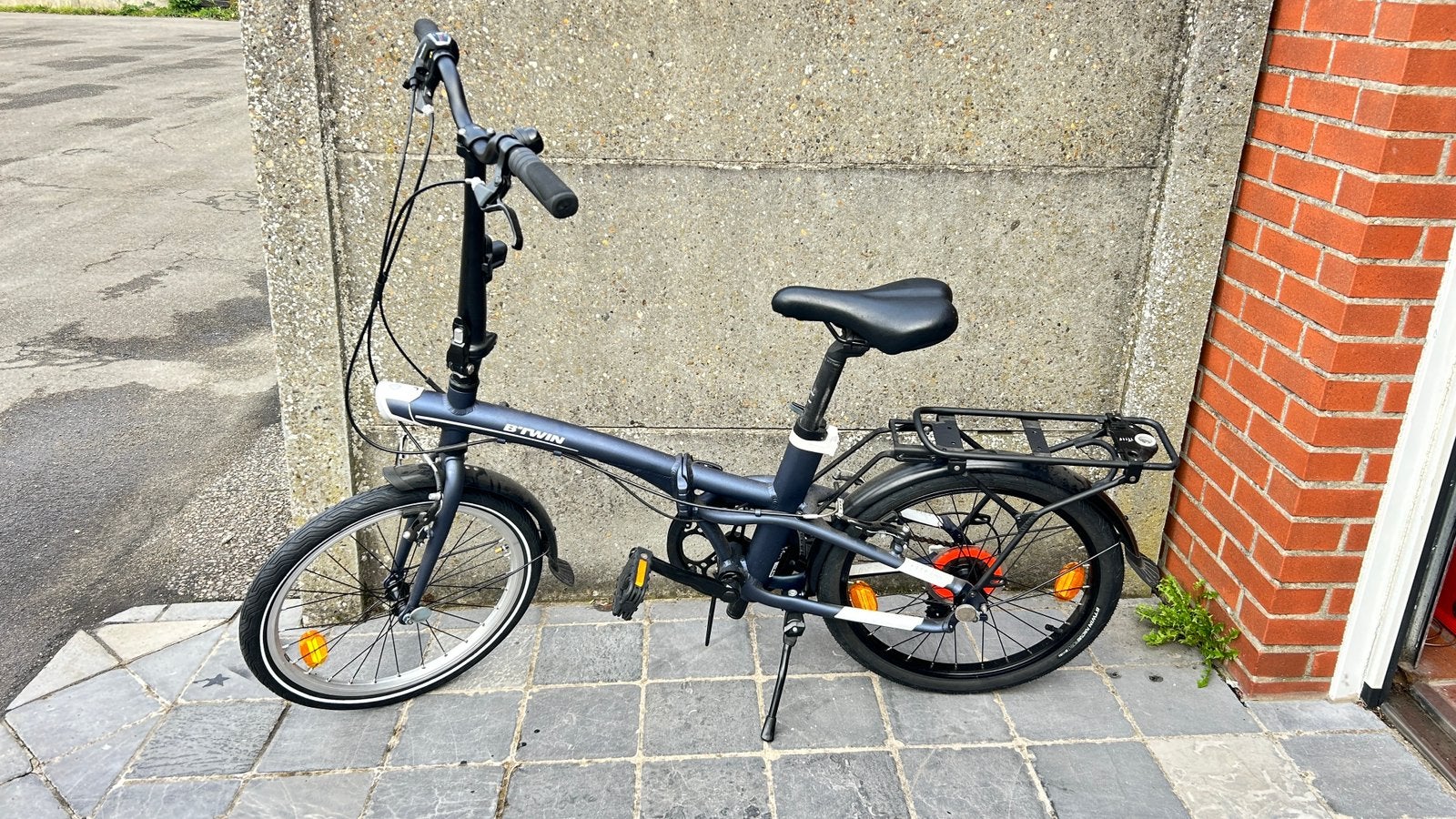 Folding bike new used for 3 weeks, Vélos & Vélomoteurs, Enlèvement ou Envoi, Comme neuf