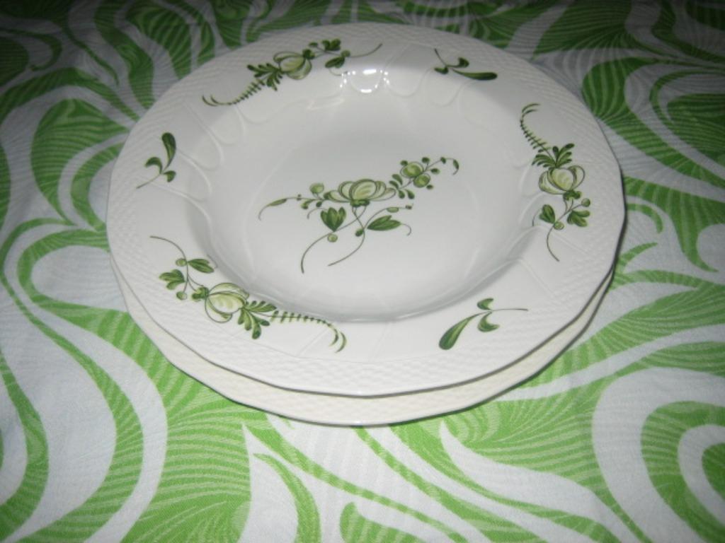 Vintage set van 12 borden, aardewerk Boch, reeks" Cyrano", Antiek en Kunst, Ophalen