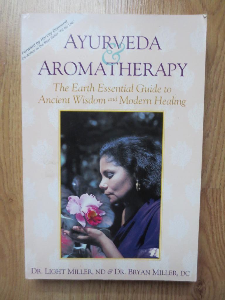 Ayurveda and Aromatherapy, Livres, Santé, Diététique & Alimentation, Comme neuf, Plantes et Alternatives, Enlèvement ou Envoi