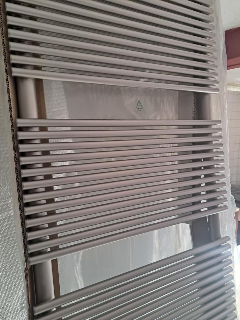 Radiateur sèche-serviettes Jaga 1370 W L=600, H=2100, gris, Enlèvement