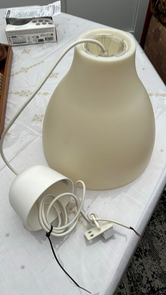 Suspension plastique IKEA, Utilisé