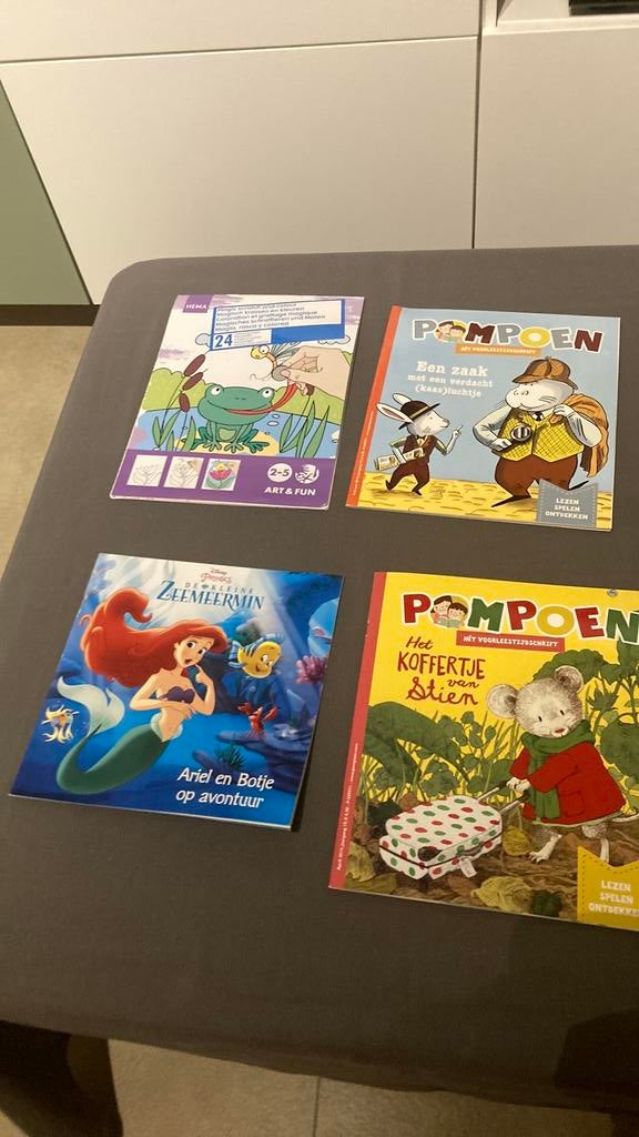 Set van 4 kleuterboekjes, Boeken, Ophalen of Verzenden, Zo goed als nieuw