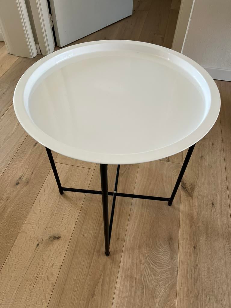 Tafeltje Glado Ikea, Ophalen