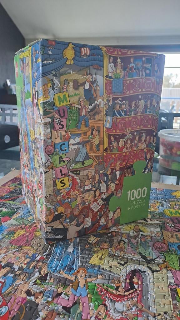 Puzzle HEYE 1000 pièces + poster - Best of Musicals, Ophalen, Zo goed als nieuw, Legpuzzel