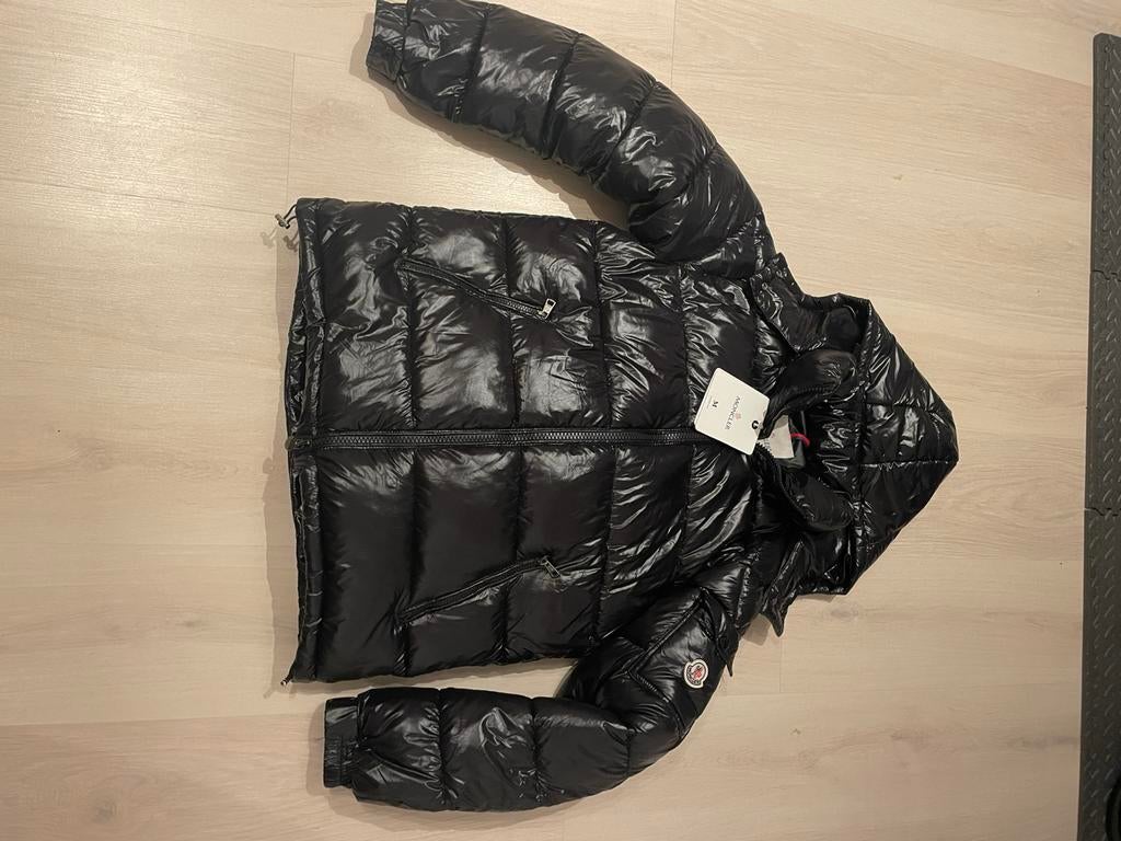 Moncler maya maat M, Ophalen of Verzenden, Zo goed als nieuw, Maat 48/50 (M)
