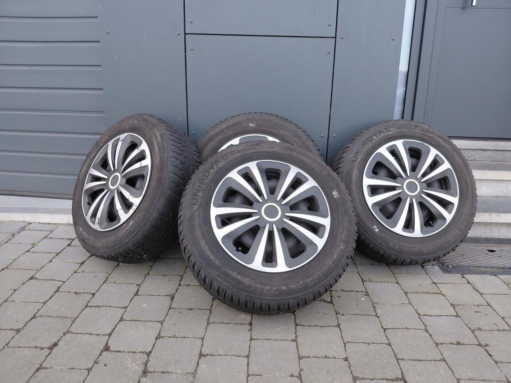 4 pneus neige jantés 15', Autos : Pièces & Accessoires, Enlèvement, Pneus hiver, Pneu(s)