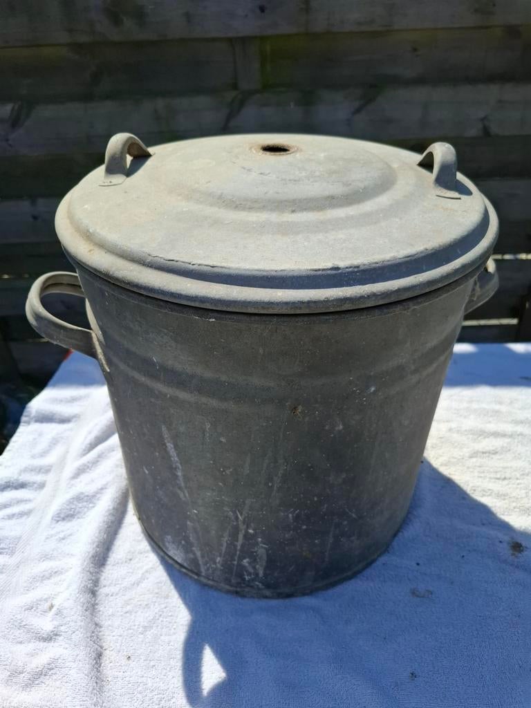 ancien stérilisateur en zinc avec couvercle, belle décoratio, Enlèvement ou Envoi, Utilisé