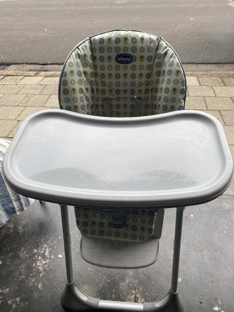 L'enfant mange une chaise Chicco, Enlèvement, Comme neuf, Chaise évolutive, Ceinture(s)