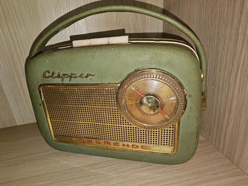 Vintage Radio's uit de jaren 60 omgebouwd tot bluetooth, Ophalen, Radio