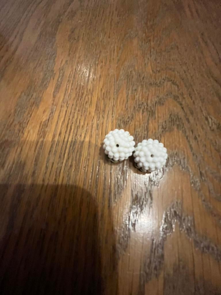 Vintage witte oorringen, Verzenden, Zo goed als nieuw