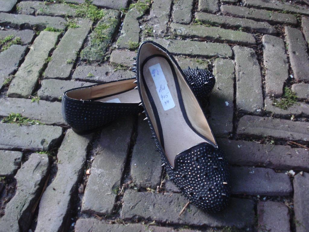 Livraison gratuite sur les ballerines noires neuves taille 4, Neuf, Ballerines, Noir, Envoi