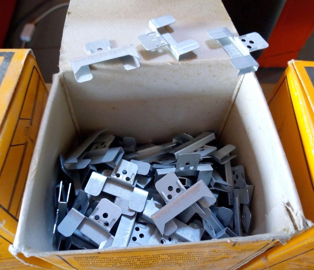 3 dozen met gevormde houten klauwen. Geen DPD verzending etc, Ophalen, Nieuw