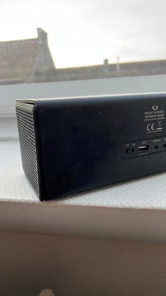 Haut-parleur + écouteurs et câble usb-c gratuit, Enlèvement, Comme neuf