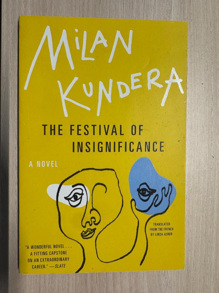 Milan Kundera - the festival of insignificance, Boeken, Ophalen of Verzenden, Zo goed als nieuw, Milan Kundera