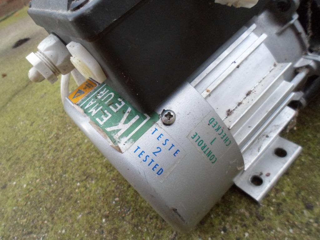 pomp, Doe-het-zelf en Bouw, Ophalen, Zo goed als nieuw, Elektromotor