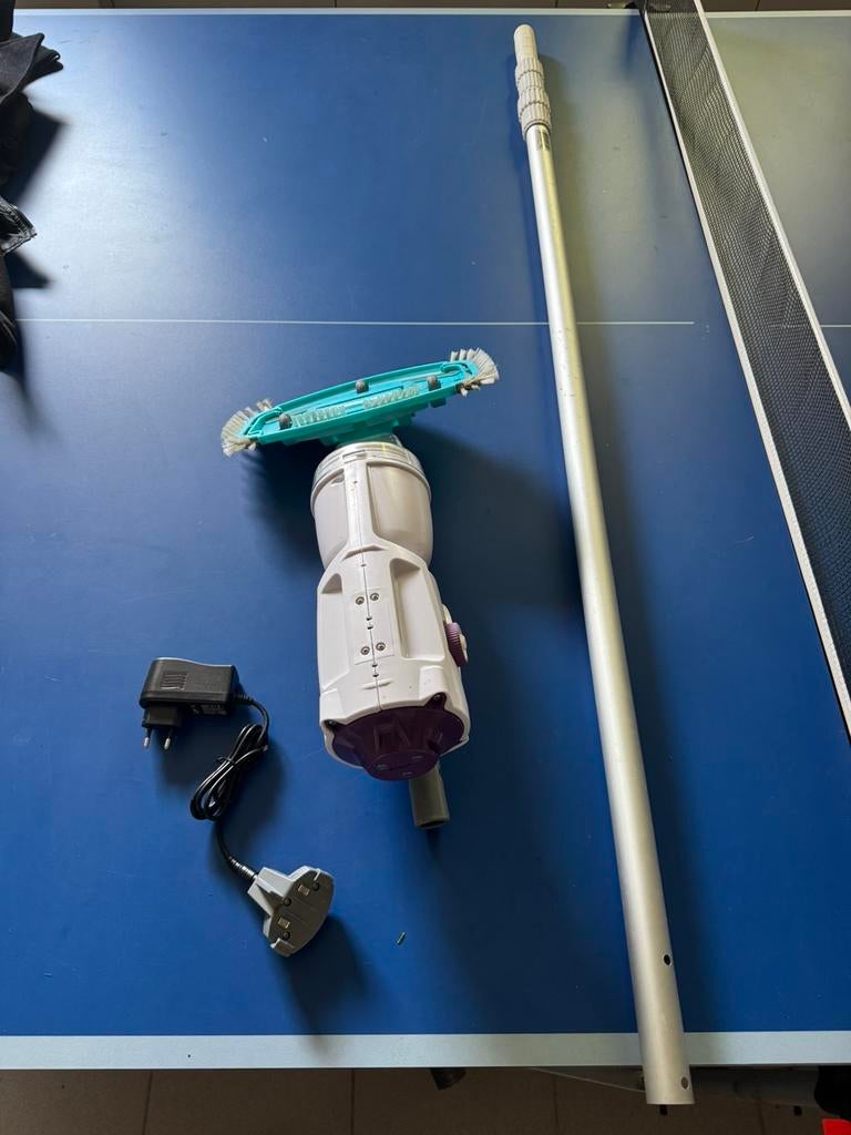Zwembad stofzuiger - Telsa 30 Kokido & telescop steel 350, Ophalen, Zo goed als nieuw