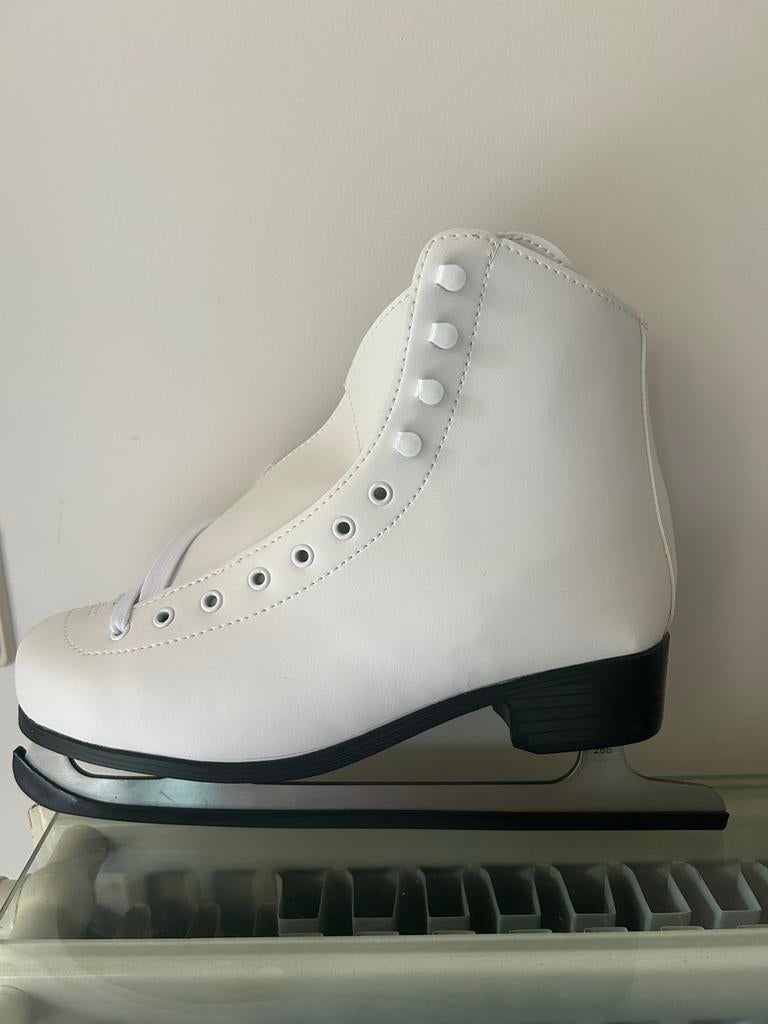 Kunstschaatsen maat 42 NIEUW, Sport en Fitness, Schaatsen, Ophalen, Zo goed als nieuw, Kunstschaatsen, Nijdam