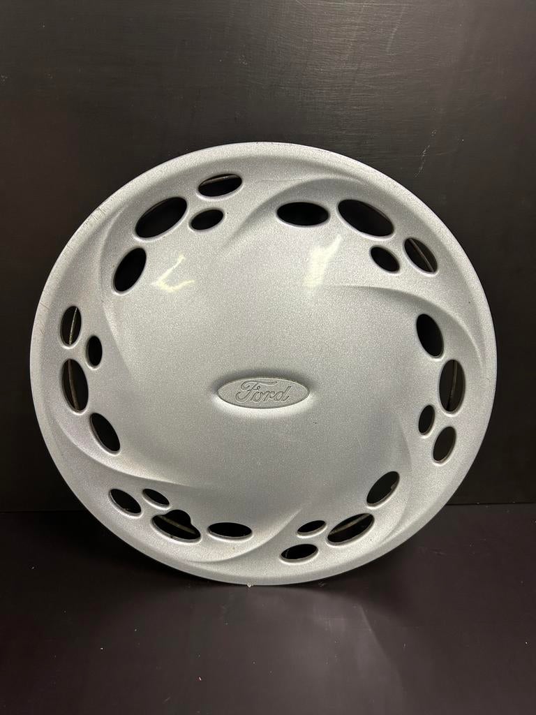 1 13" Ford Fiesta met wieldop, Auto diversen, Wieldoppen, Gebruikt